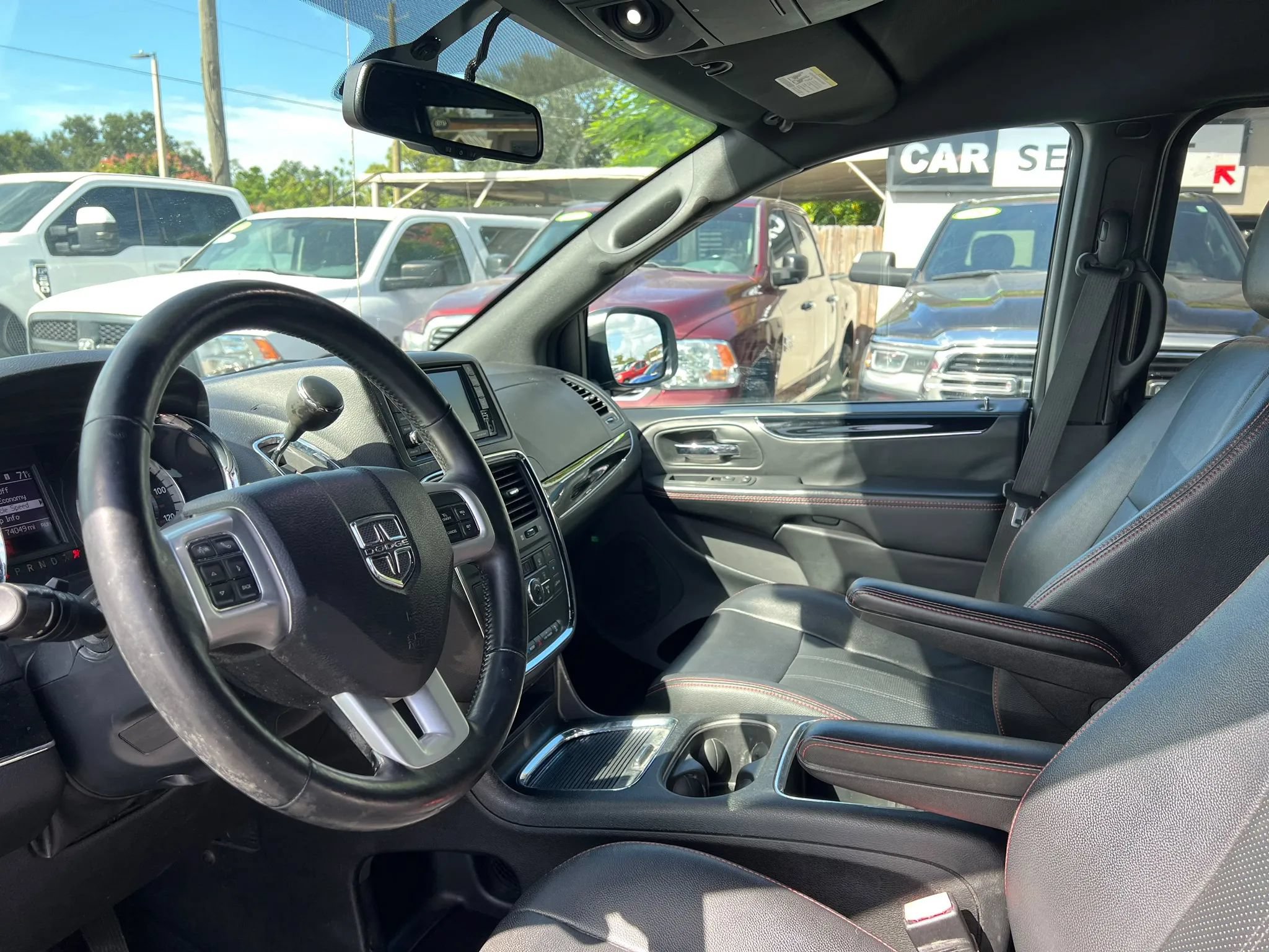 Used 2018 Dodge Grand Caravan GT FWD image 10