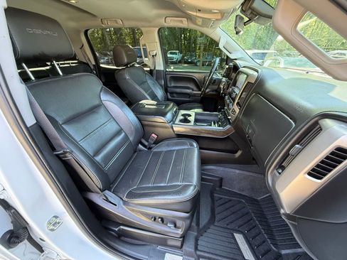 Used 2019 GMC Sierra 3500 Denali w/ Duramax Plus Package image 28