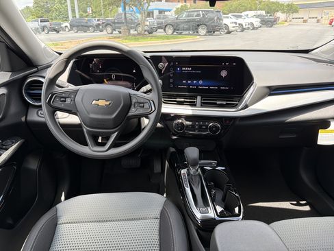 New 2026 Chevrolet Trax LT FWD image 22