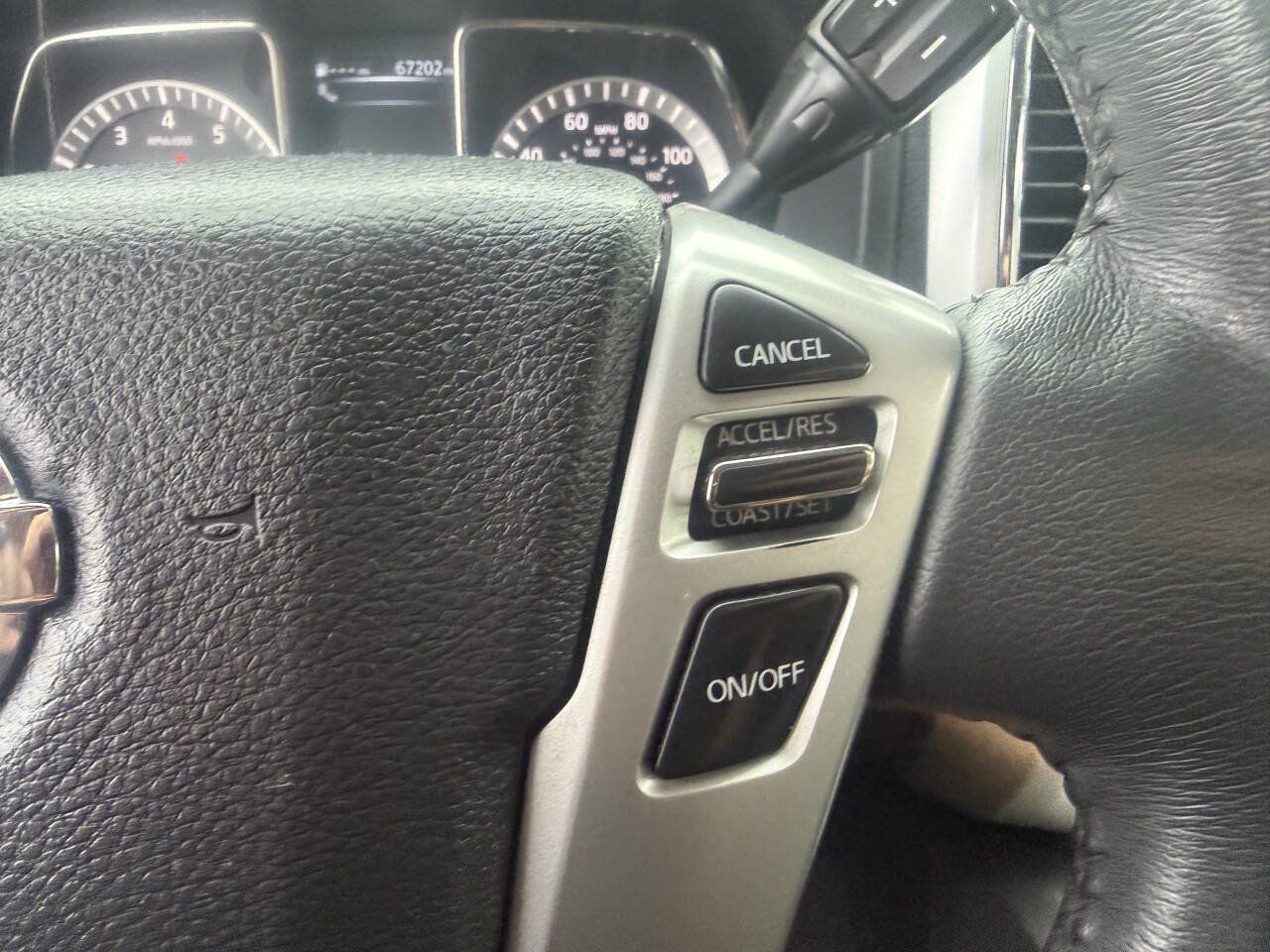 Used 2017 Nissan Titan SV RWD image 25