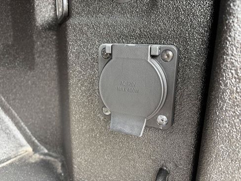 Used 2025 GMC Hummer EV 3X AWD/4WD image 8