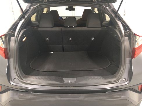 Used 2018 Toyota C-HR XLE image 29