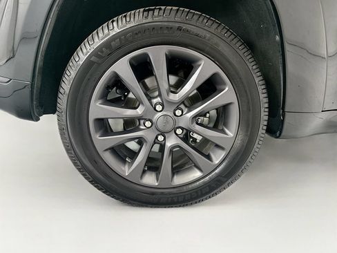 Used 2019 Jeep Grand Cherokee High Altitude RWD image 32