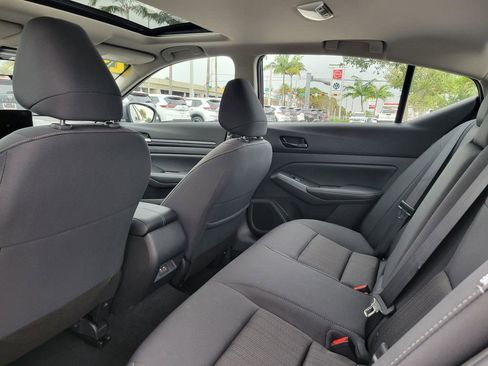 Used 2025 Nissan Altima 2.5 SV w/ SV Special Edition Package FWD image 7