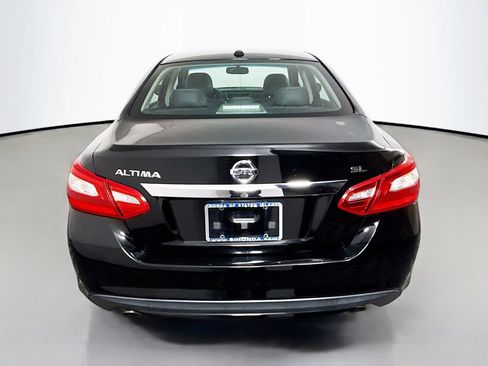 Used 2016 Nissan Altima 2.5 SL w/ 2.5 Technology w/LED Package FWD image 6
