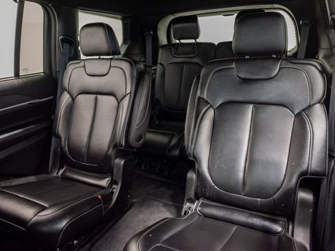 Used 2024 Jeep Grand Cherokee L Limited w/ Luxury Tech Group II AWD/4WD image 27