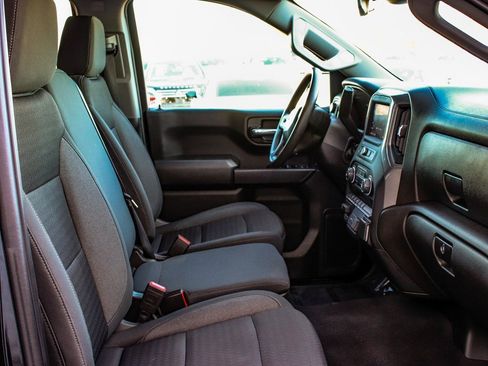 Used 2023 Chevrolet Silverado 1500 Custom image 38