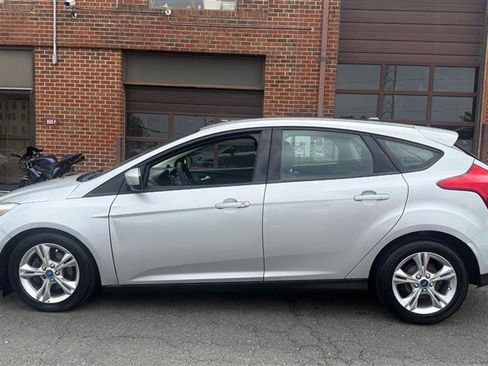 Used 2012 Ford Focus SE FWD image 9