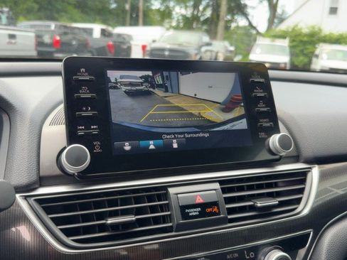 Used 2022 Honda Accord Sport image 17