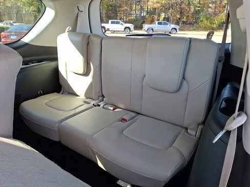 Used 2023 Nissan Armada SL image 14