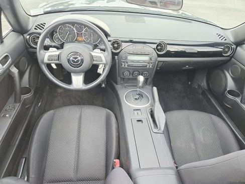 Used 2007 MAZDA MX-5 Miata Touring w/ Appearance Pkg RWD image 10
