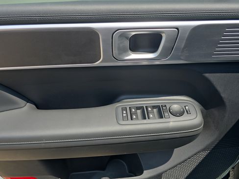 Used 2026 Hyundai Santa Fe SEL FWD image 16