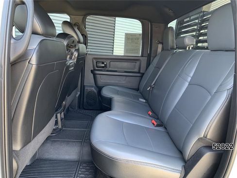 Used 2021 RAM 5500 Tradesman w/ Chrome Appearance Group RWD image 23