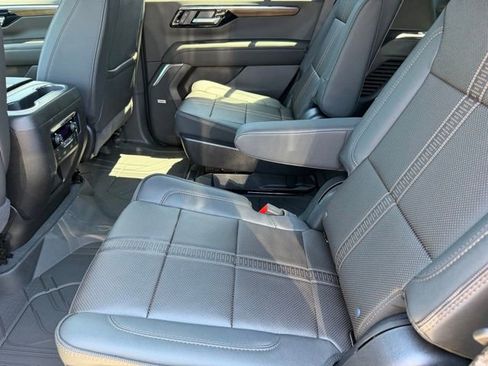 New 2026 Chevrolet Tahoe High Country AWD/4WD image 10
