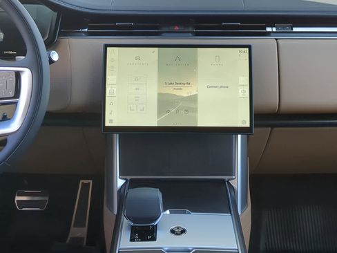 New 2026 Land Rover Range Rover SE image 30