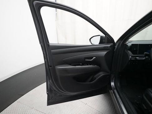 Used 2025 Hyundai Tucson Limited AWD/4WD image 28