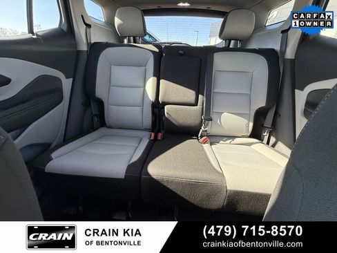 Used 2022 GMC Terrain SLE image 28