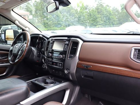 Used 2017 Nissan Titan Platinum Reserve AWD/4WD image 24