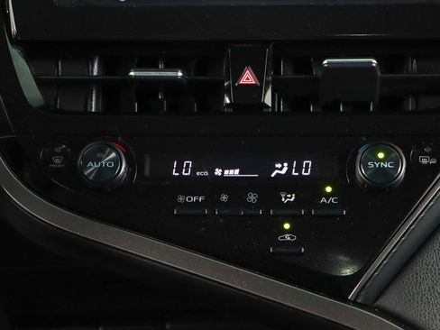 Used 2023 Toyota Camry SE image 20