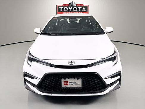 Certified 2023 Toyota Corolla SE image 2