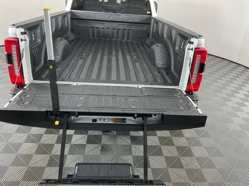 Used 2025 Ford F450 King Ranch w/ Chrome Package image 8