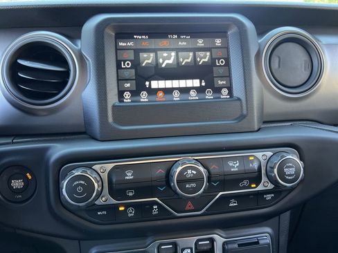 Used 2021 Jeep Wrangler Unlimited Sport image 21