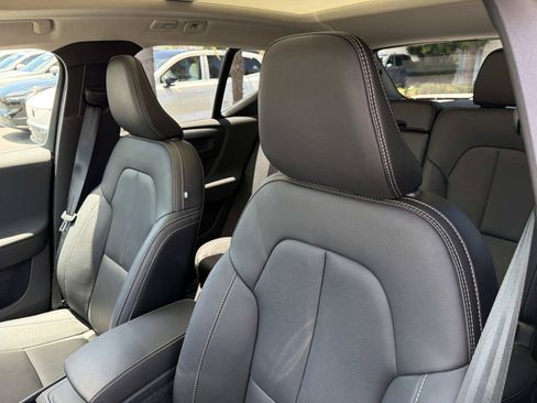 Certified 2026 Volvo XC40 B5 Plus AWD/4WD image 19