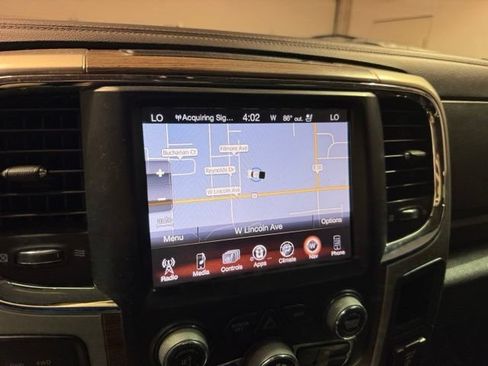 Used 2015 RAM 2500 Laramie w/ Convenience Group AWD/4WD image 18