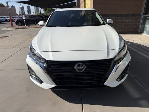 Used 2025 Nissan Altima 2.5 SL AWD/4WD image 10