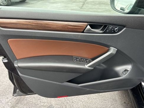 Used 2020 Volkswagen Passat 2.0T SEL image 28