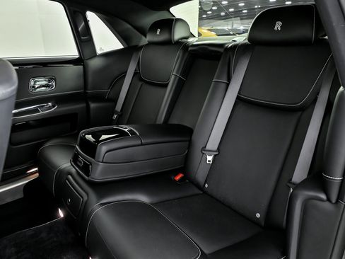 Used 2017 Rolls-Royce Ghost image 24