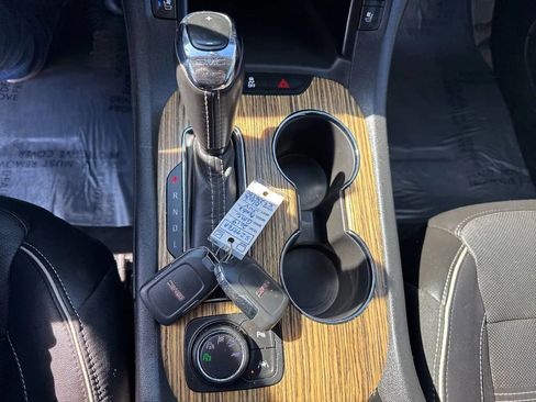 Used 2019 GMC Acadia Denali w/ Technology Package AWD/4WD image 18