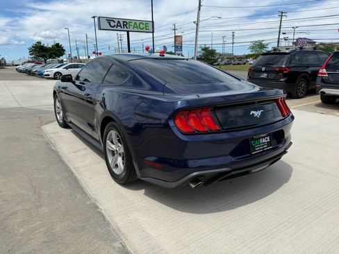 Used 2020 Ford Mustang Coupe RWD image 9