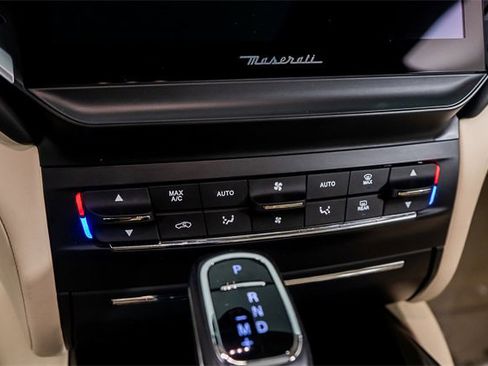 Used 2022 Maserati Ghibli Modena image 47