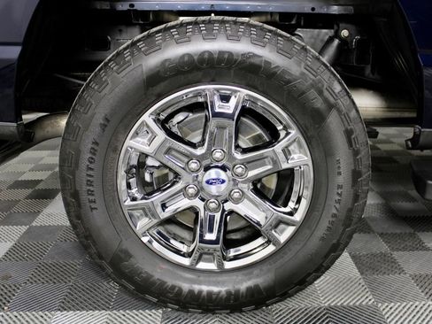 Used 2023 Ford F150 Lariat w/ Trailer Tow Package image 11