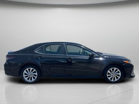 Used 2024 Toyota Camry LE FWD image 4