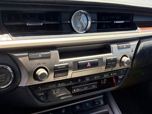 Used 2017 Lexus ES 350 w/ Luxury Package FWD image 10