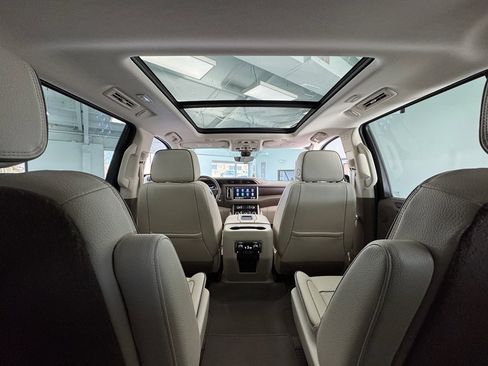 Used 2021 GMC Yukon Denali w/ Denali Premium Package image 24