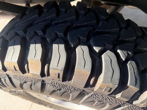 Used 1995 Ford Bronco XLT image 19