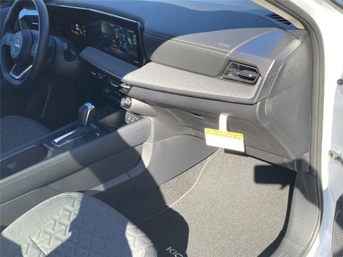 New 2026 Nissan Kicks SV image 33
