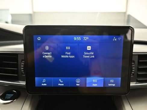 Used 2022 Ford Explorer XLT w/ Equipment Group 202A AWD/4WD image 12