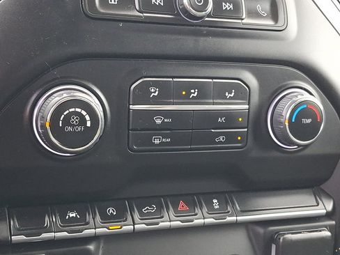 Used 2023 Chevrolet Silverado 1500 Custom AWD/4WD image 16