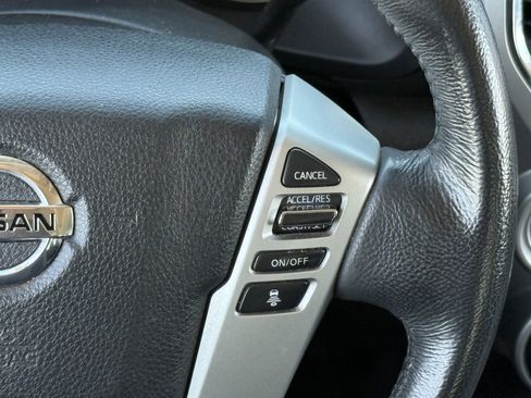 Used 2021 Nissan Titan SV w/ SV Convenience Package image 15