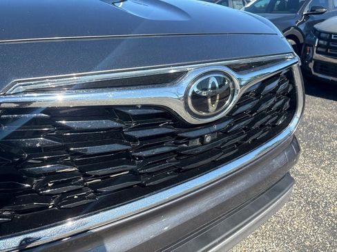Used 2021 Toyota Highlander Platinum AWD/4WD image 5