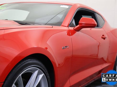 Certified 2022 Chevrolet Camaro LT w/ Technology Package image 12