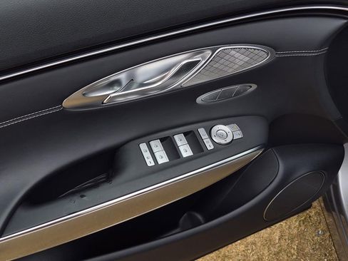 Used 2025 Genesis GV70 2.5T w/ Select Package image 13