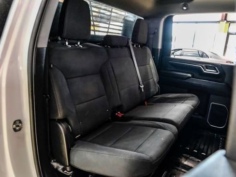 Used 2024 Chevrolet Silverado 2500 LT w/ Convenience Package image 33