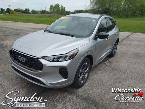 Used 2024 Ford Escape ST-Line w/ Tech Pack #1 AWD/4WD image 3