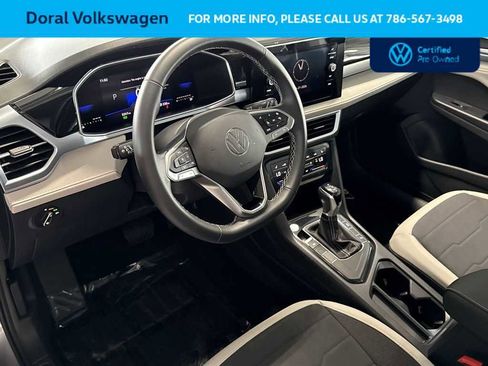 Used 2025 Volkswagen Taos SE FWD image 13