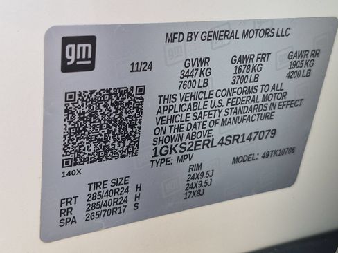 Certified 2025 GMC Yukon Denali Ultimate AWD/4WD image 37